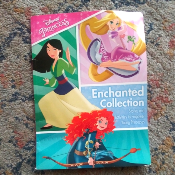 Disney Princess: Enchanted Collection Stories, Poems, and Activities - Picture 1 of 3